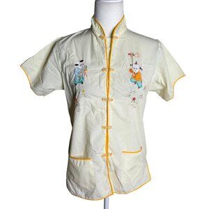 Vintage 70s Embroidered Chinese Short Sleeve Top Small Yellow Snaps Pockets